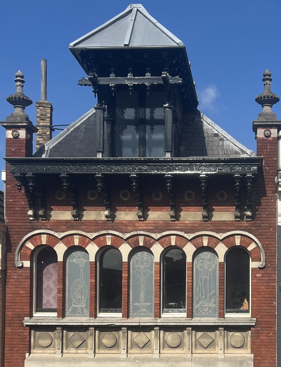 Voorstraat_251_na_de_schilderbeurt